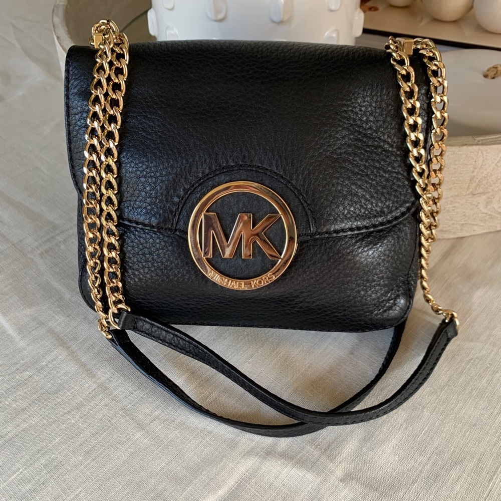 New Listing! LIKE NEW 🧡 MK Leather Shoulder Bag